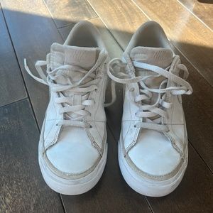 Nike White shoes youth 3.5 or women’s 5.5